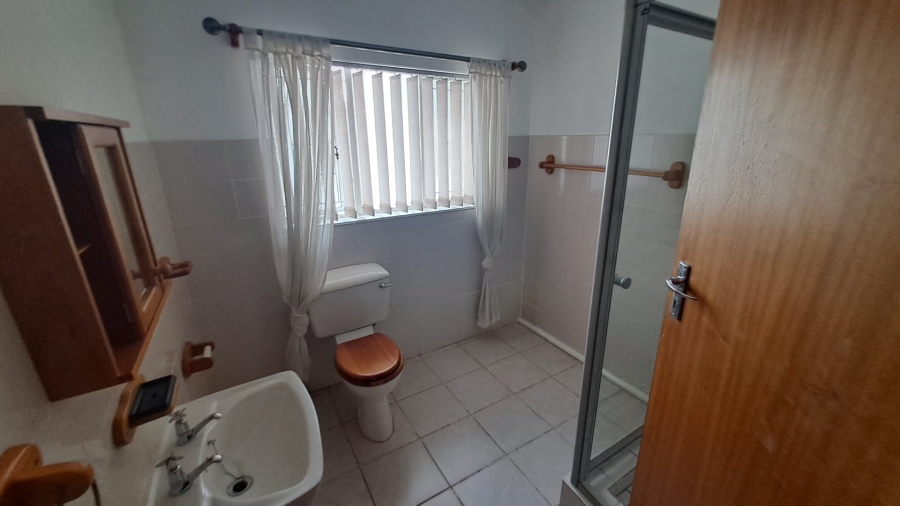 5 Bedroom Property for Sale in Universitas Ridge Free State